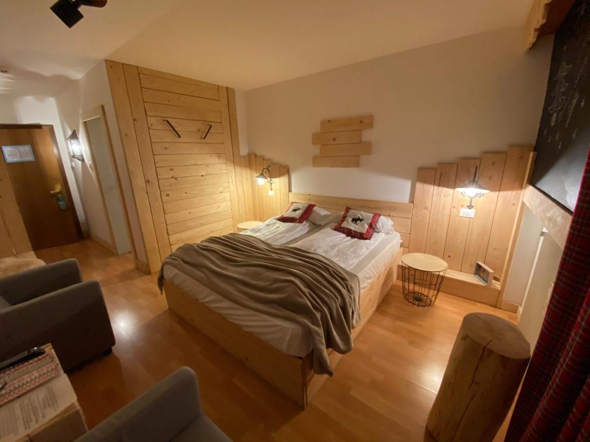 Hotel Almhof San Candido Exterior photo