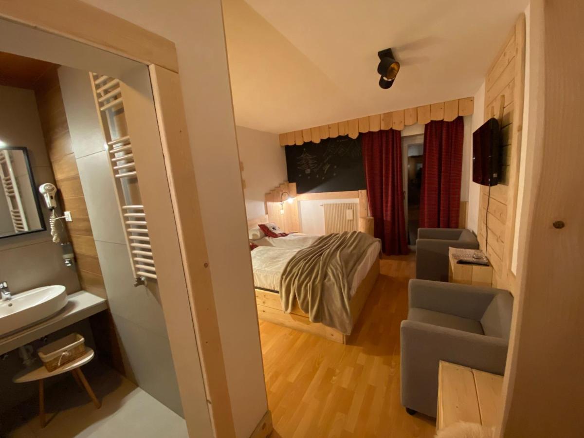 Hotel Almhof San Candido Exterior photo