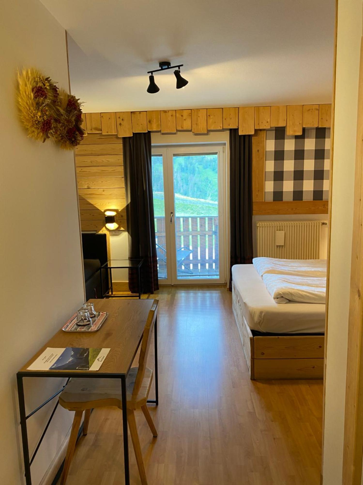 Hotel Almhof San Candido Exterior photo