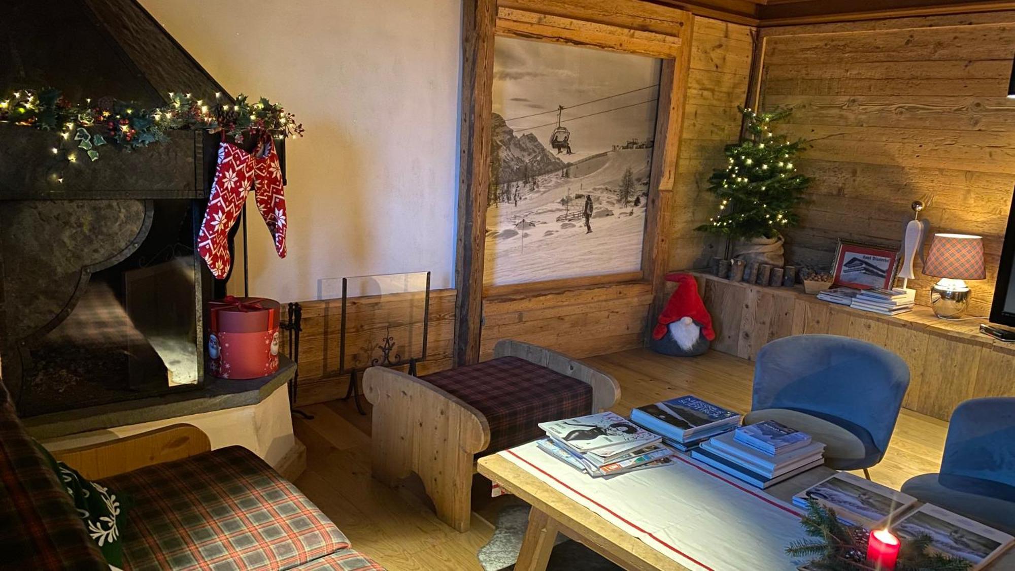 Hotel Almhof San Candido Exterior photo